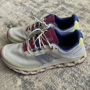 On Cloud Vista size women’s 7.5